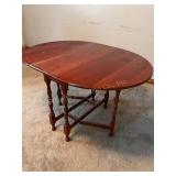 Cherry? Drop Leaf table 36ï¿½ x 48ï¿½ open, 36ï¿½ x