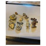 Costume jewelry Pins, 2' largest