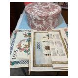 Hat box 15' x 7ï¿½, 2 linen calendars