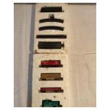 HO scale train & tracks, Penn Central locomotive,