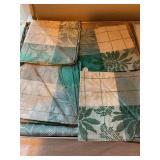 Tablecloth 48' x 48ï¿½  & 6 napkins  NIB? Japan