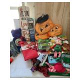 Misc holiday decor, valentineï¿½s, Christmas,