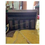 Kenmore window air conditioner, 23' x 18ï¿½ x 20ï¿½,