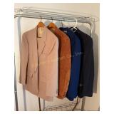4 menï¿½s suits, size 42? ,911 collection,