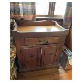 Dry Sink 34' x 34 1/2ï¿½ x 21ï¿½ w/ contents inside