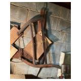 Buck saw shows wear 31' x 29'