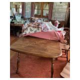 Wood Dining room table-60' closed w/ 2ï¿½12ï¿½