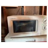 Emerson microwave oven model MW8627W, not tested
