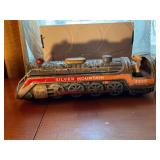 Metal Silver Mountain train engine, battery