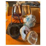 2 pr womenï¿½s shoes size 8, hats purse