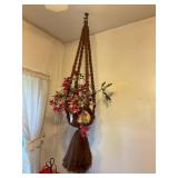 Hanging artificial flower pot set