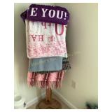 Wood blanket rack w/ 4+ throws 45'h