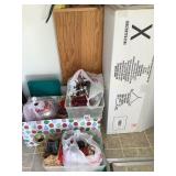 Misc Christmas, 4.5 foot lighted tree, decor,