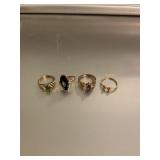 Costume jewelry - goldtone rings - var. sizes