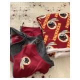 Redskins jacket size L, fleece blanket