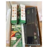 Food saver vacuum sealer model #fm2000-000 w/bags