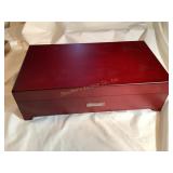 Mahogany finished wooden display box, Bradford