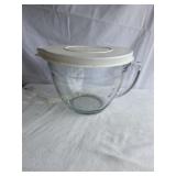 Pampered chef 8 cup glass measuring bowl with lid