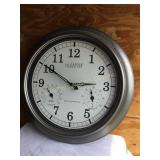 La Crosse Technology 18" in/out atomic analog