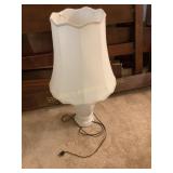 Electric Table lamp, ceramic base, scalloped