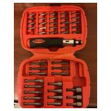 Black& Decker. Multi bit ratcheting screwdriver