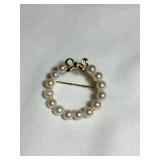 14 kt 585 wreath 1"  brooch w/pearls, .10 oz.