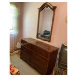 Ethan Allen 6 drawer dresser (52x18x32ï¿½)