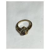 10 kt Ladies ring, Amethyst stone, size 2 1/2,