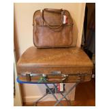 American Tourister luggage set- Menï¿½s 3 Suiter &