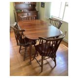 Thomasville dining room table w/4 chairs, 5