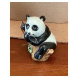 Herend Guild 2002 Smithsonian panda annual