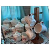 20+ pc Vtg Treasure Craft set- canisters,