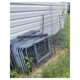 16 Metal dog fence 32" x 24ï¿½ sections, wire