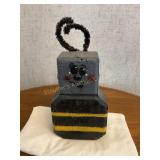 Brick bumble bee doorstop, 5.5x9"