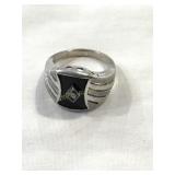10 kt menï¿½s ring, size 5, .13 oz.
