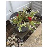 Potted geranium mix flowers w/plastic 16" pot