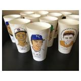 10+ Vtg. Plastic 7 eleven baseball cups - Braves ,