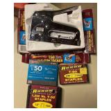 Arrow Heavy Duty staple gun w/ staples