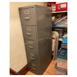 Metal filing cabinet,5 drawers,(no contents)