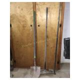 3 Garden tools - shovel,metal rake,digging iron