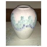 Ceramic vase 10'