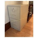 Metal filing cabinet,2 drawers (no contents)
