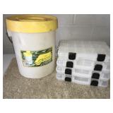 8 Qt. Minnow bucket & 4 plastic organizers
