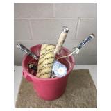Bucket w/paint brush rollers