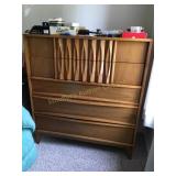 Thomasville dresser dovetail 40' x 44? x 20?,
