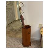 Wood umbrella holder w/4 umbrellas  19' tall