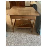 End table w/ drawer 24' x 24' x 20'