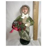 Byers Choice Caroler, woman w/wreath, 10.5'H