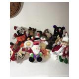 Misc 12+ stuffed animals, 5' tallest , no brand