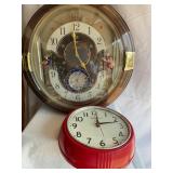 Seiko Melody clock 16' dia & Westclox 8ï¿½ wall